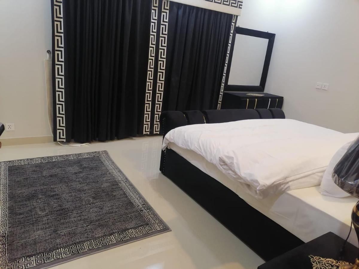 Pearl House Villa Исламабад Екстериор снимка