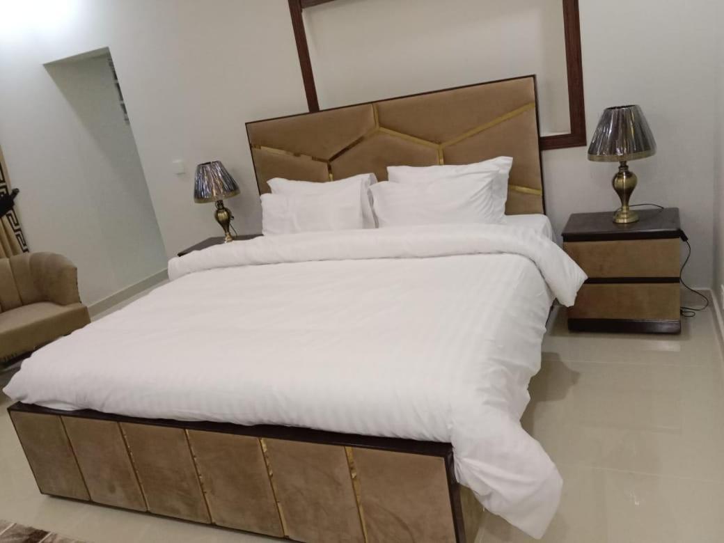 Pearl House Villa Исламабад Екстериор снимка